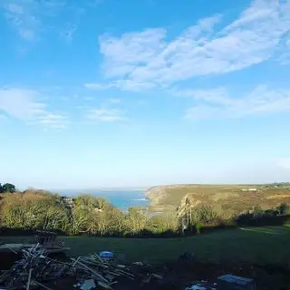 What a view, what a house, amazing project down in Cornwall over 3 plots over the last few weeks, #cornwall #instagram #builders #buildersofinsta #birminghambuilders #suttoncoldfield #nationwide #underfloorheating #liquidscreed #contractorsofinsta #construction #contractors #suttoncoldfieldbuildingservices